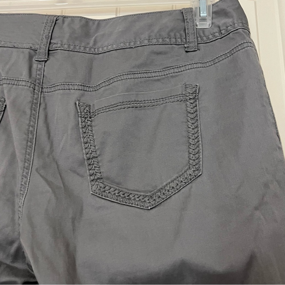 Grey Pants - Picture 4 of 4